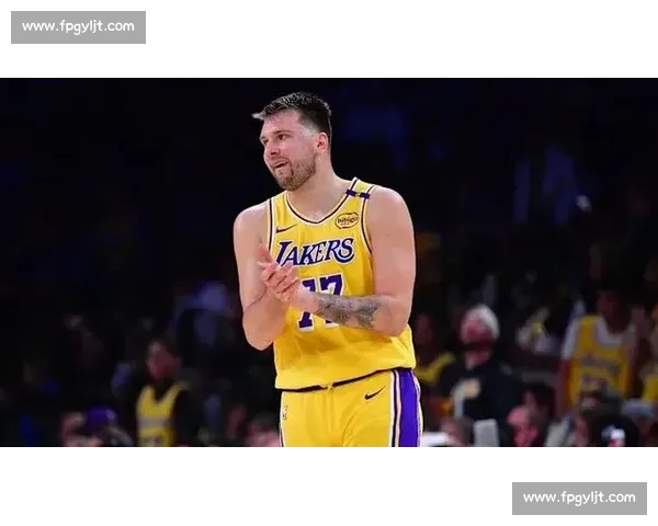 76 人甩乔治 + 探花签求榜眼，篮网豪赌探花追巨星